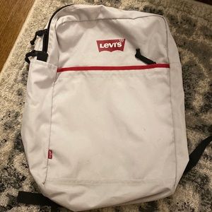 Levi’s backpack like new